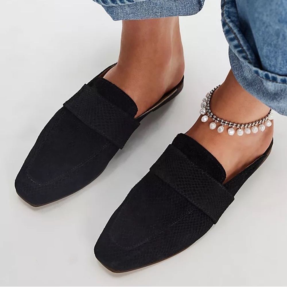 Free People Black Suede Sz 41.5 At Ease Embossed Loafers